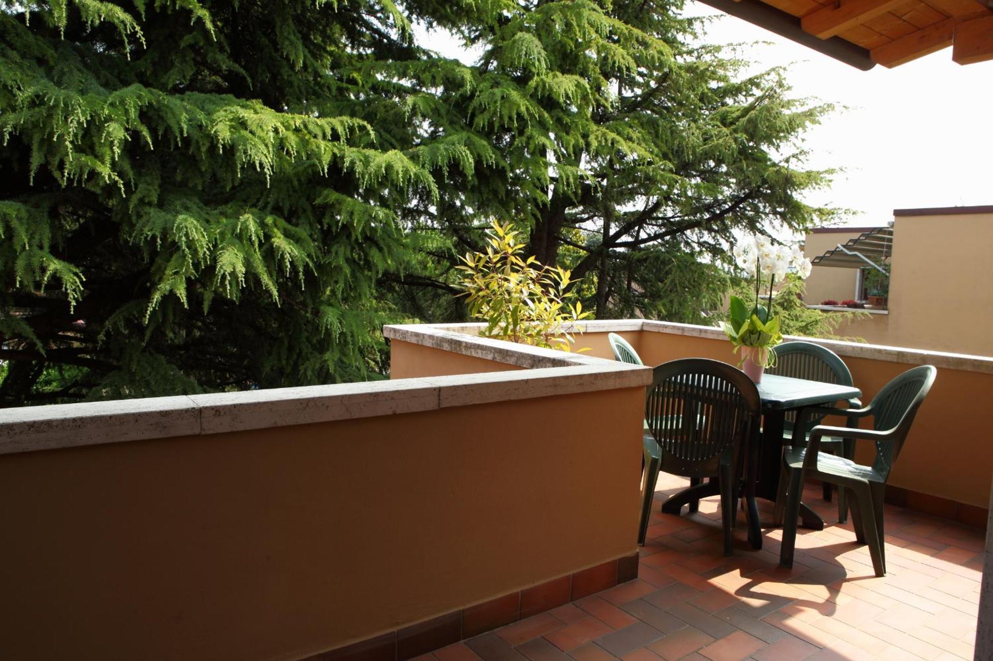Residence La Madonnina Peschiera del Garda Rom bilde